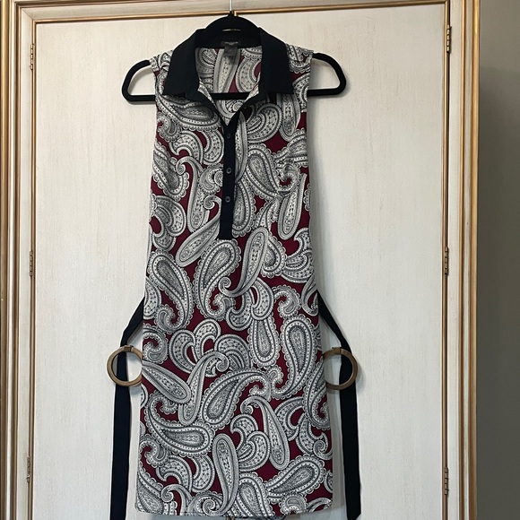 Ann Taylor Dresses & Skirts - Ann Taylor Petite Paisley Shift Dress in Burgundy, Black, White